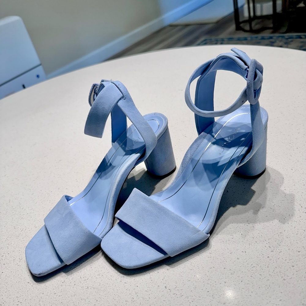 Vionic Light Blue Women's Zinfandel Block Heel Sandals